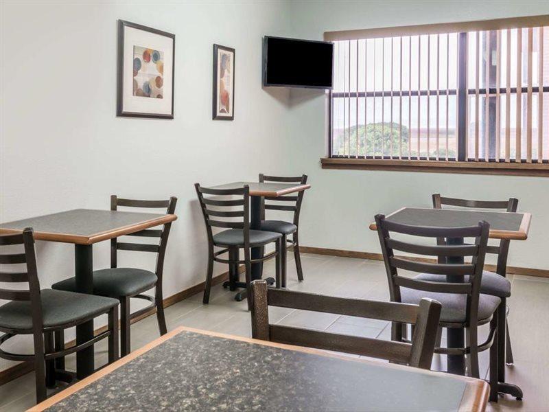 Knights Inn - Slaton Exterior photo